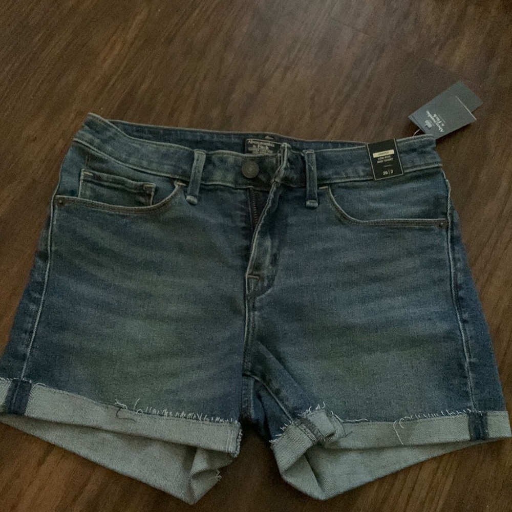 NWT Abercrombie & Fitch Harper Low Rise midi short